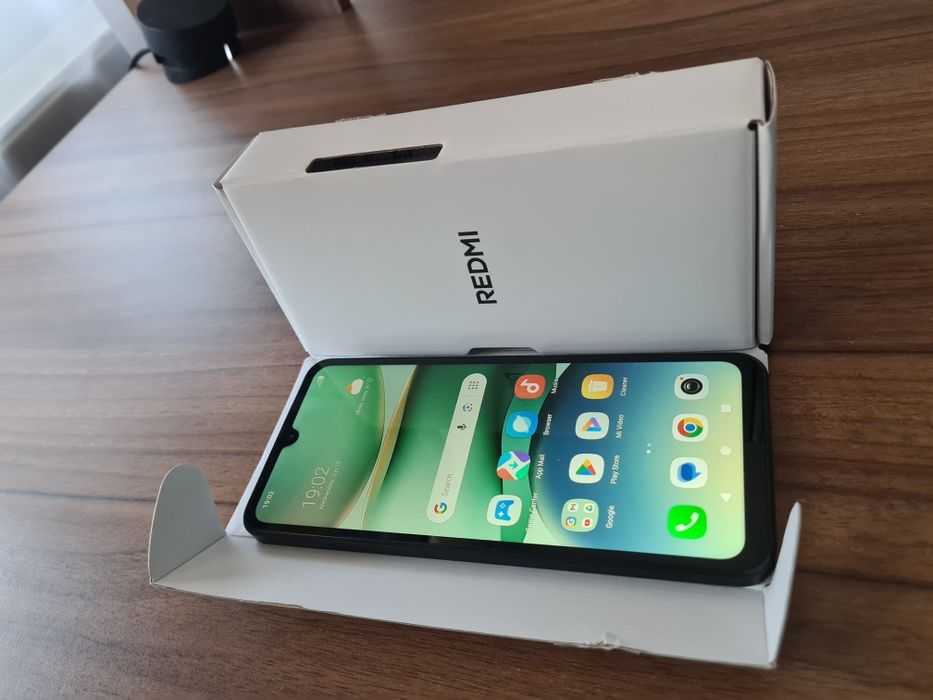 Vând telefon Redmi A5 nou