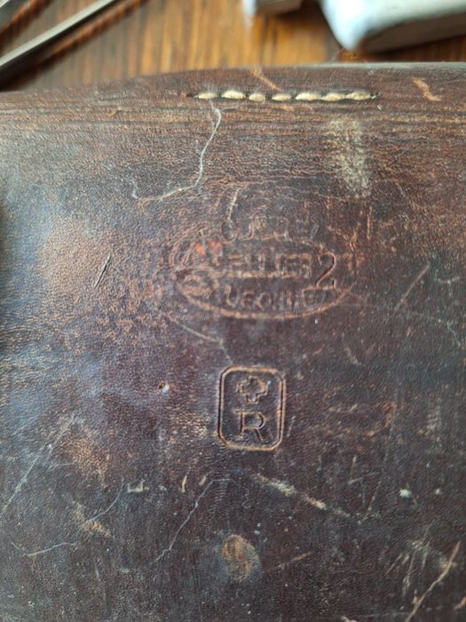 Военна аптечка и бутилка