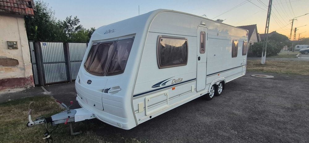 Rulota Lunar Delta 640 EW 2005 Mobilata si Utilata 4-5 Persoane Inmatriculata RO