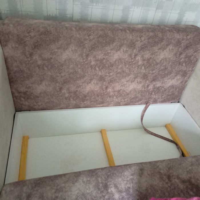 Продам диван   ! Цена 25 000 тг.