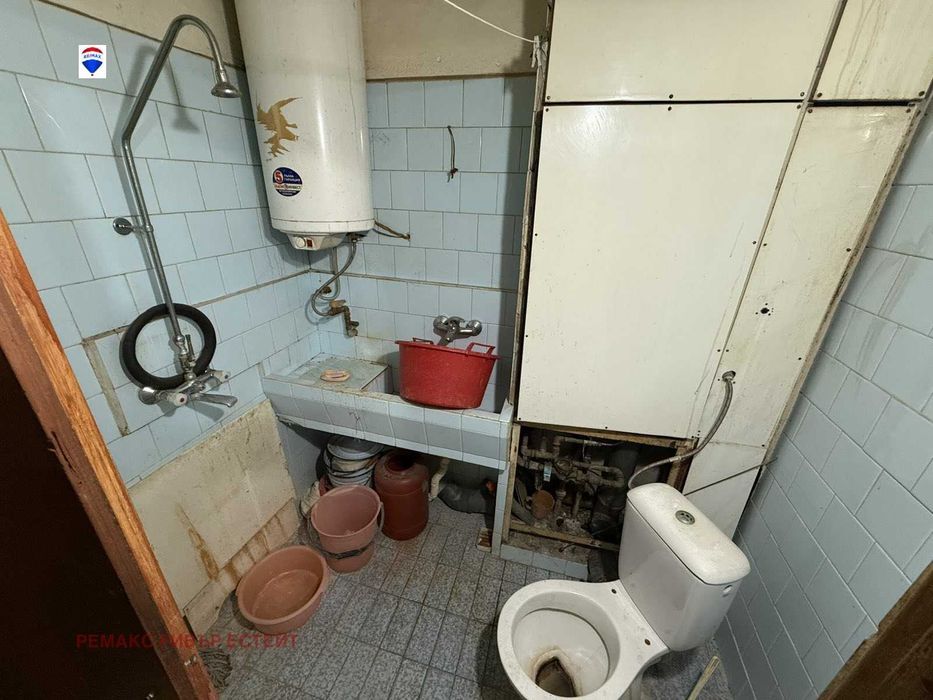 Двустаен апартамент за ремонт кв. Дружба 1