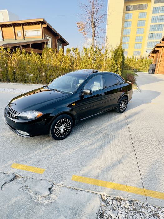 Прожается жентра черного цвета