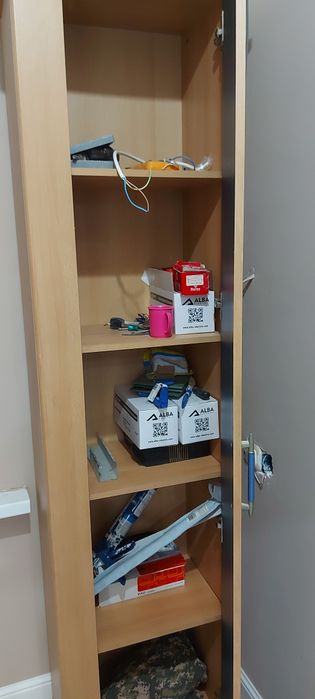 Шкаф пенал продам