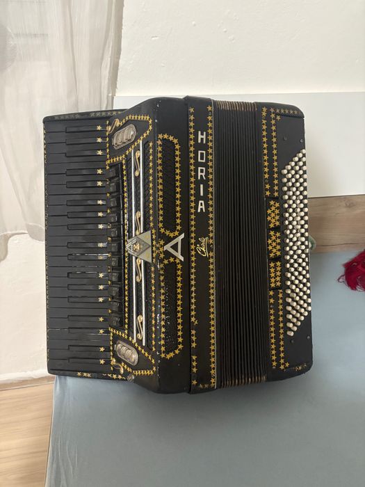 Acordeon de vânzare
