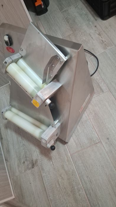 Formator pizza  2000 urgent