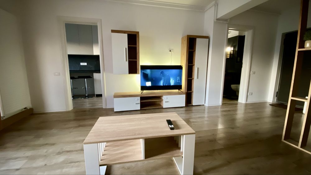 Regim Hotelier Garsonieră CORESI/Tractorul + Parcare