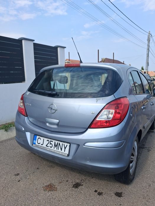 Vând Opel corsa D