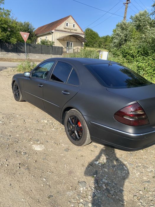 Vand Mercedes E220