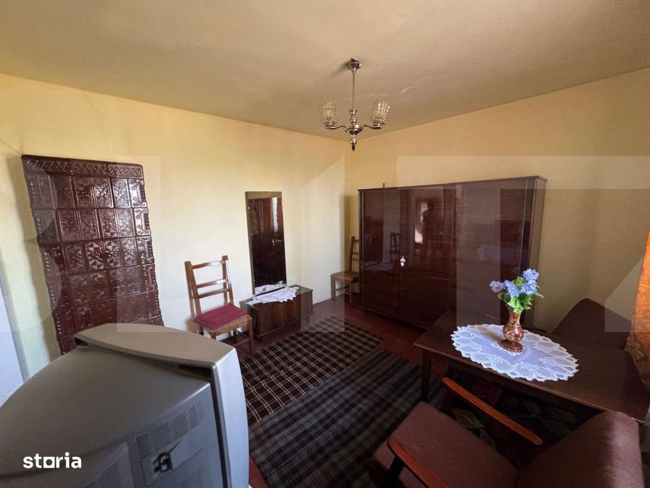 Casa din caramida, 54 mp, teren 466 mp, zona Stefan cel Mare