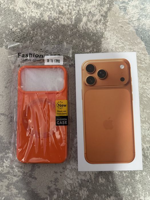 IPhone 17 pro оранжевый