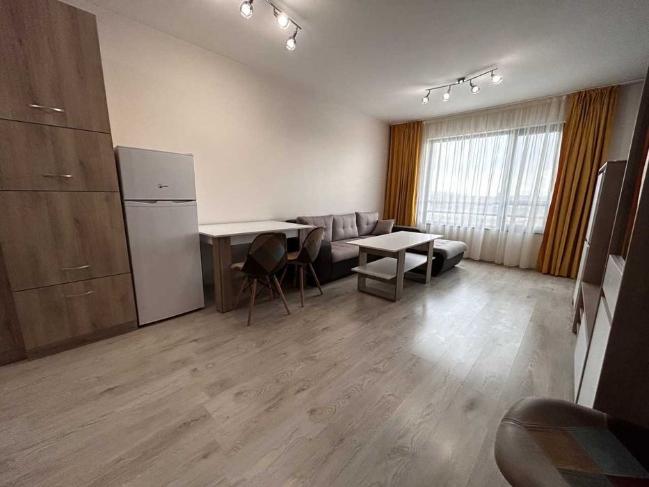 Двустаен апартамент в Остромила