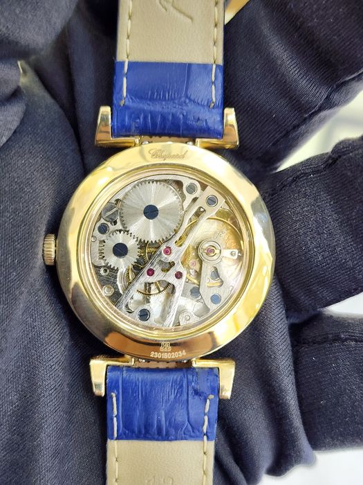 Продам Женские золотые часы Шопард Империал.