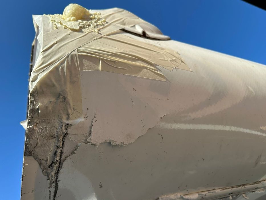 Reparatii bari auto si tinichigerie/vopsitorie