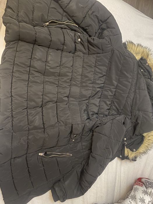 Vand geaca iarna Zara, stare foarte buna