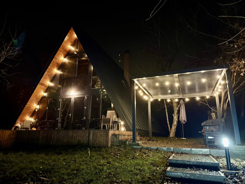 Inchiriez cabana NucA-frame