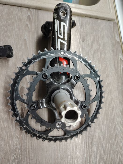 Карбонови курбели с педали