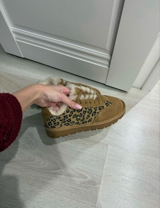 Продам угги срочно