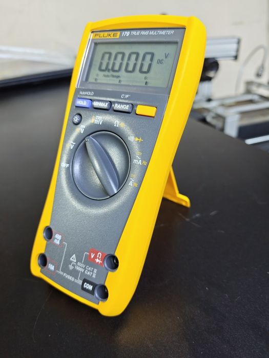 Продам Fluke 179