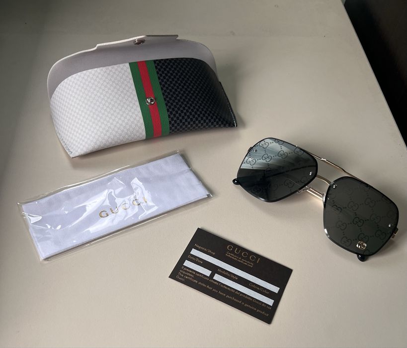 Ochelari albastri Gucci