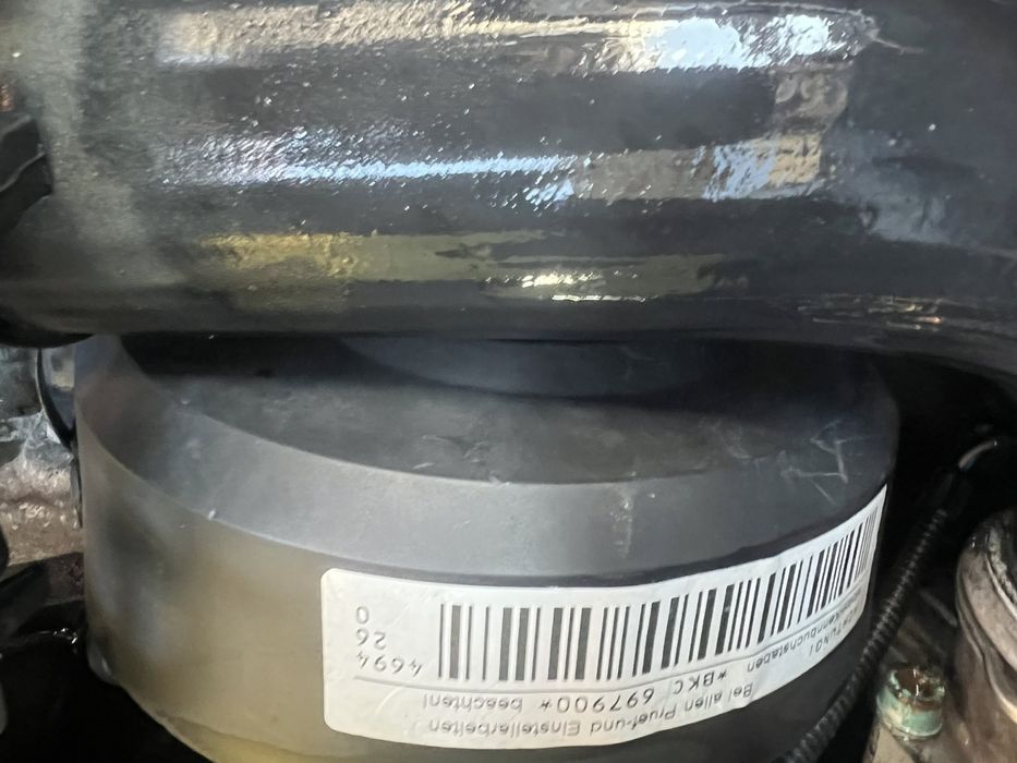 Vw Tuaran 1.9 105кс.код на мотора BKC 2006 г