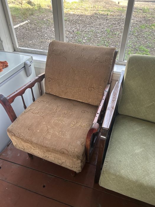 Отдам бесплатно мебель для дачи