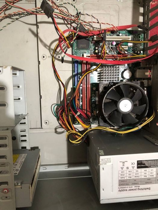 Продам 3 старых системных блока + монитор (комплектом или по отдельнос