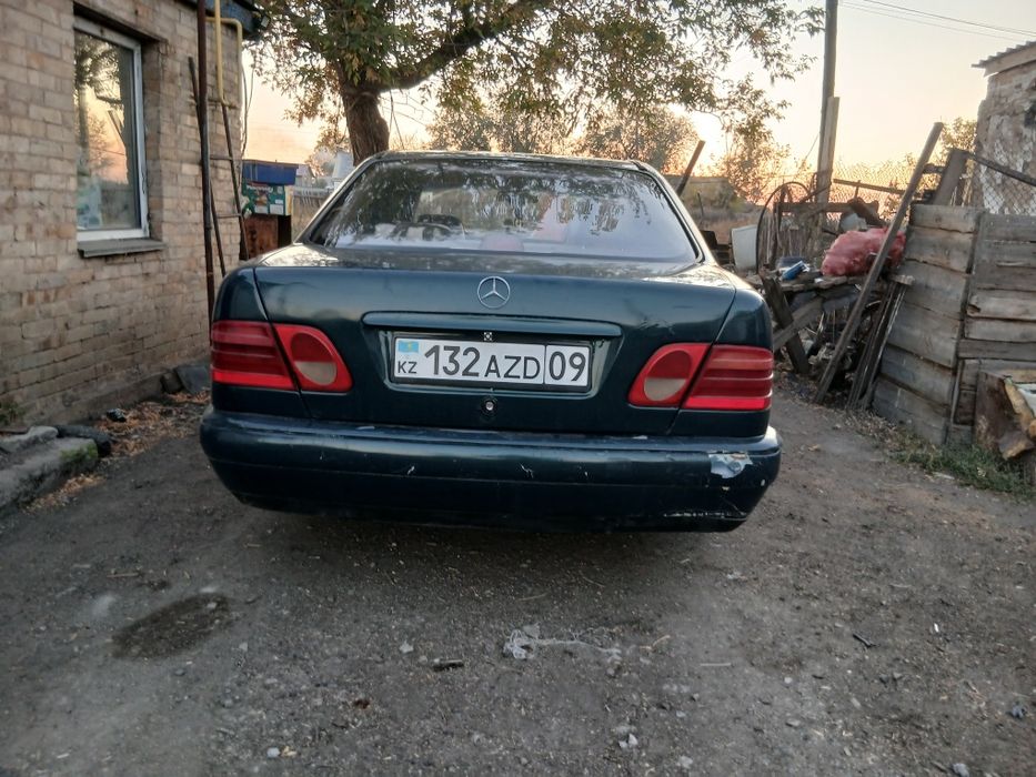 Продам мерседес W210 E230