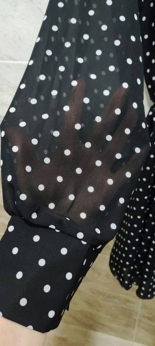 Платье в белый горошек