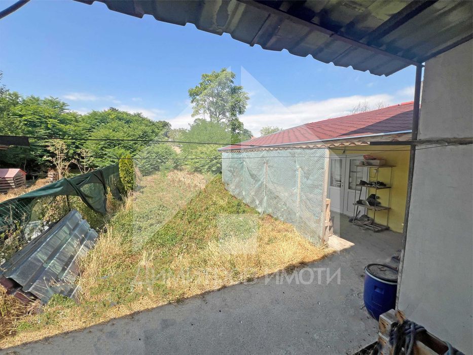 Продава се Етаж от къща в Нови пазар - 61 кв.м за 1263 €/кв.м - Снимка #9