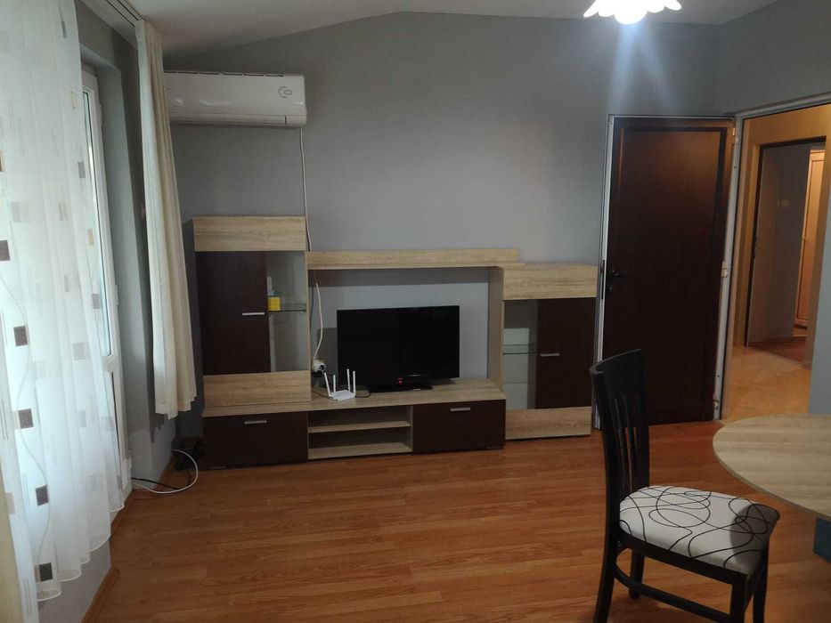 Продава се Тристаен апартамент в Свиленград - 100 кв.м за 1360 €/кв.м - Снимка #1