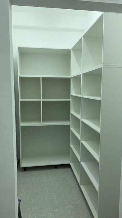 Удобные шкафы для вашей гардеробной.