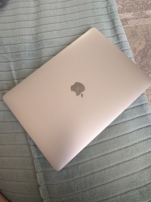 Продам мак бук или обменяю