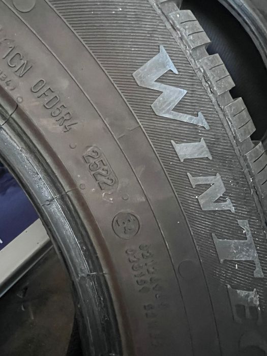 Зимни гуми 2 броя 215/65/17