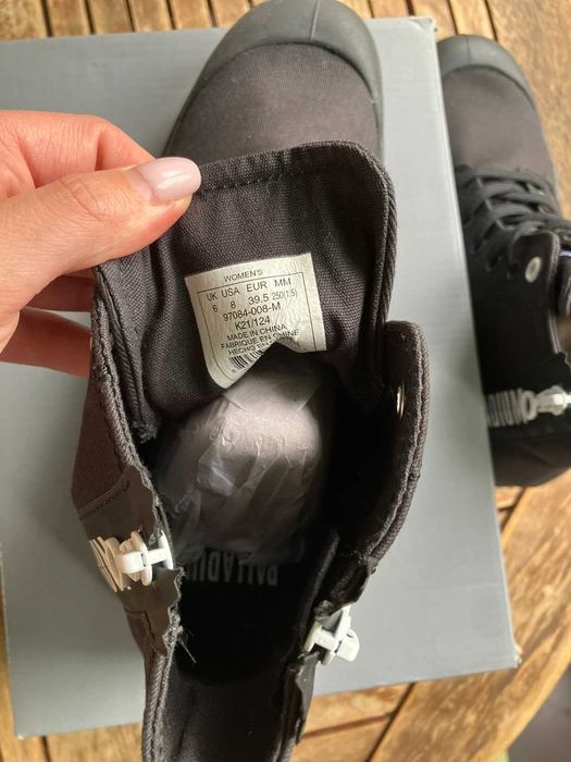 Palladium туристически обувки, чисто нови, цвят черен, номер 39.5