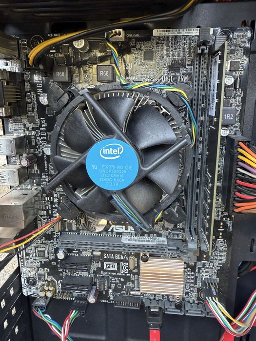 Процессор: Intel Core i5-7500
