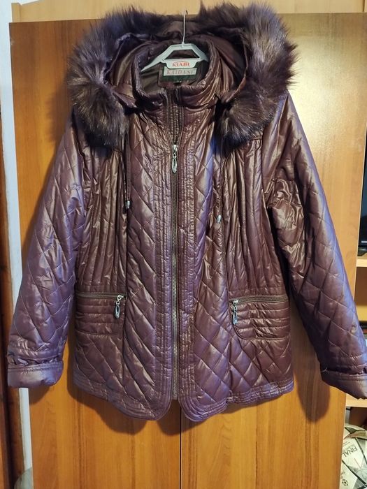 Почти ново зимно дамско яке