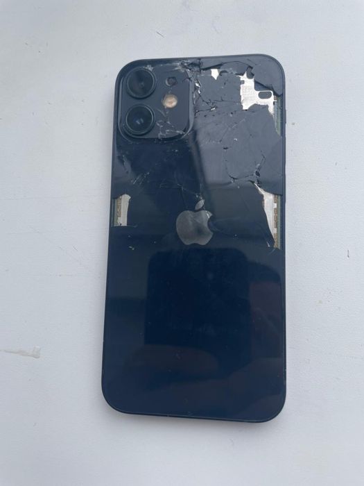 Айфон 12мин сатылады