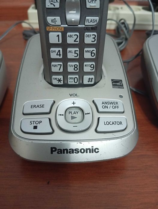 Продам радиотелефон PANASONIC c автоответчиком.