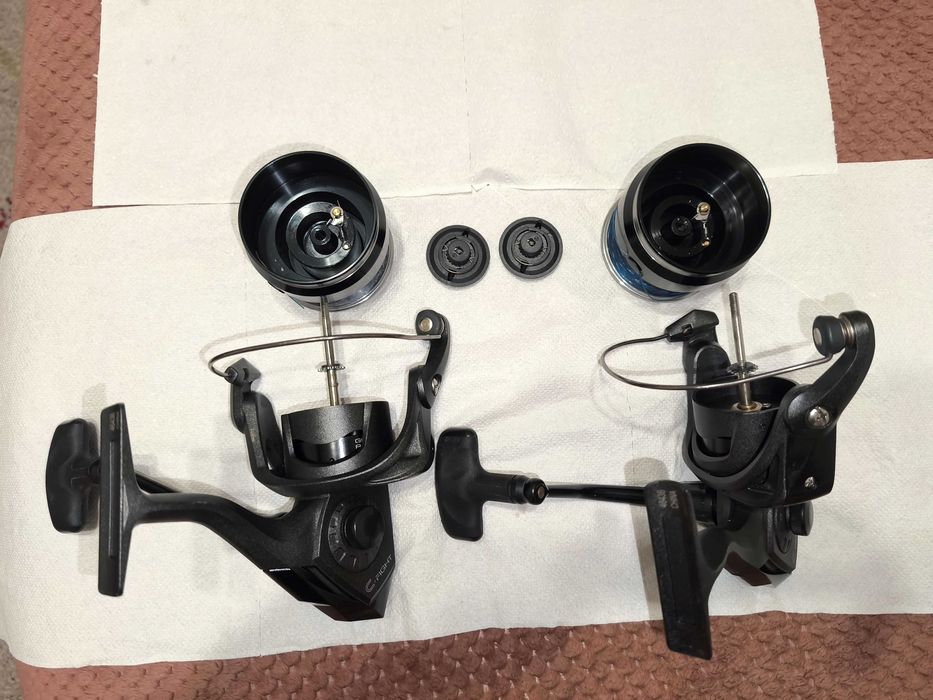 set doua mulinete Okuma C-Fight 6000 si doua lansete 2.70 m