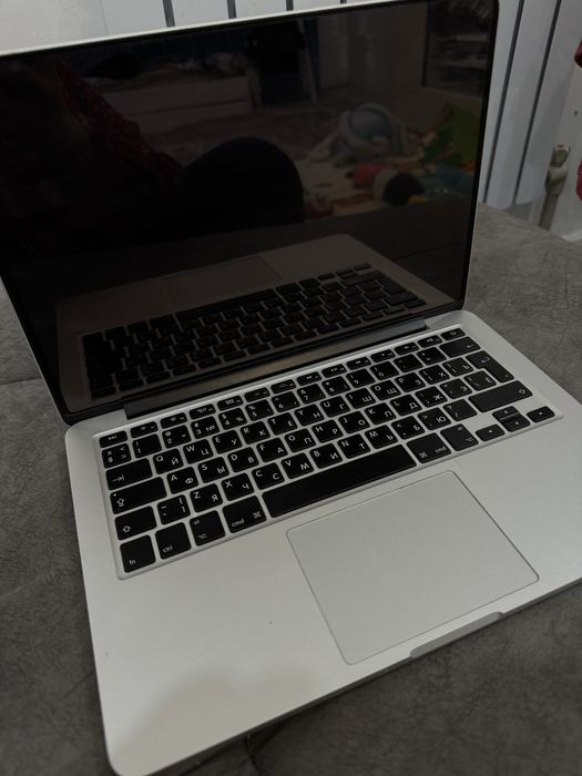 MacBook Pro 13 идеалной состаение за 150 тыс