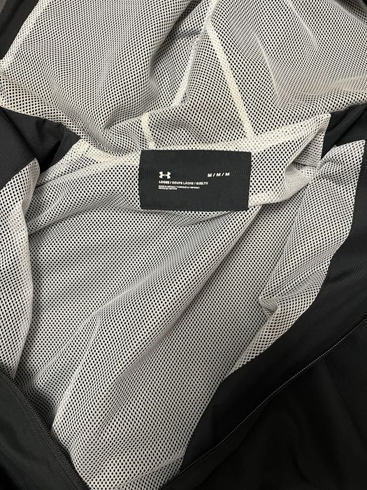 Ветровка under armour