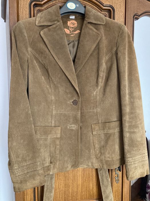 Haina dama din piele intoarsa, cu cordon in talie, noua