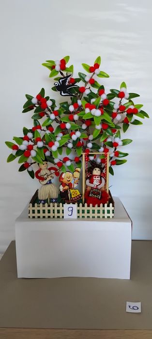 Ръчно изработени сувенири за Баба Марта.