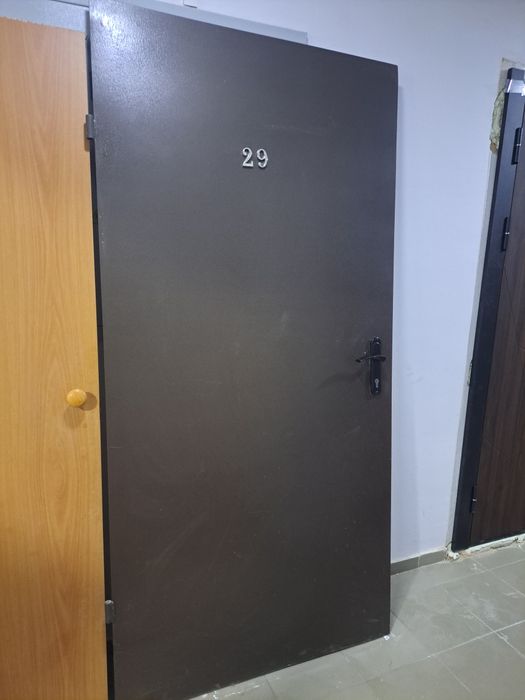 Продам дверь б/у