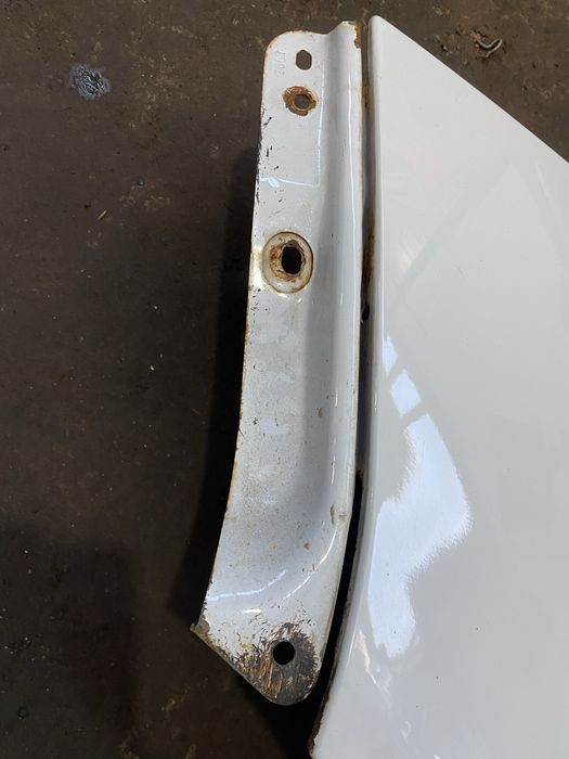 Крыло на приору левое