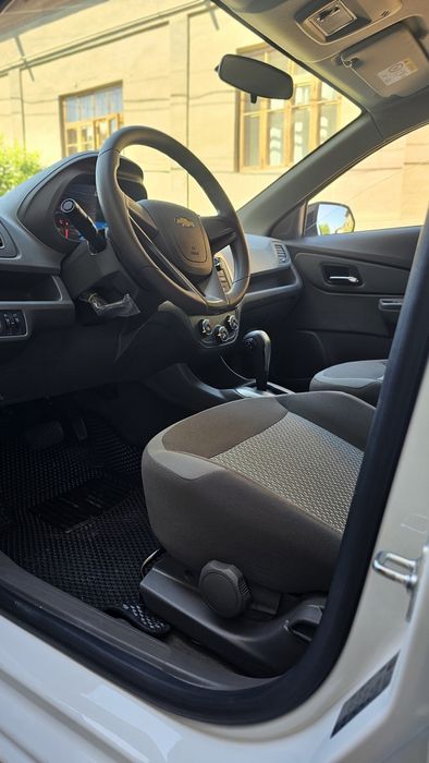 Chevrolet Cobalt 2025 — 4