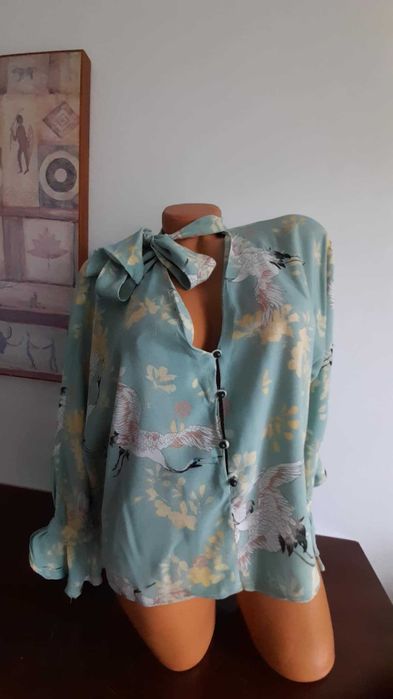 Bluze deosebite – imprimeu, volan, stil boem & elegant – Shein/Zara