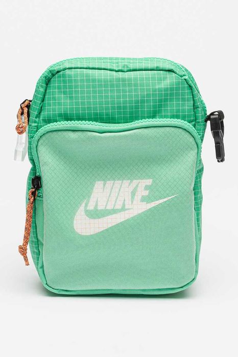 NIKE-Чантичка за рамо