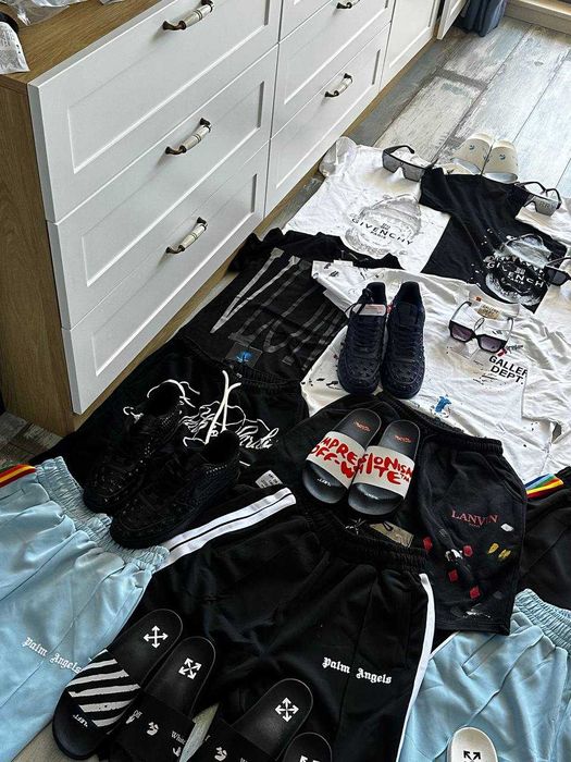 Продавам Летни аутфити Off white Hellstar, Gallery dept, Lanvin, Gucci, palm Angeles, Vlone и др