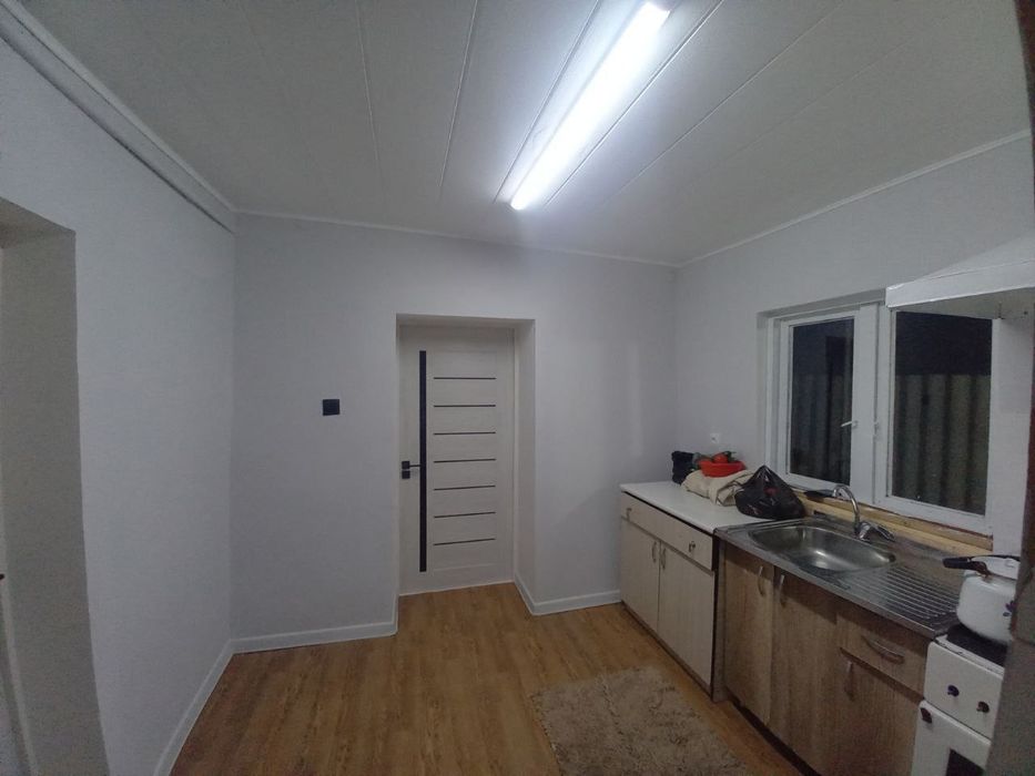 Срочно Троицкийда 2.5 сотикли ховли уй сотилади.